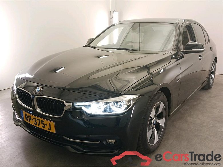 BMW 3 Serie Sedan 11-18 BMW 3 Serie Sedan 318iA Steptronic Edition 4d #1