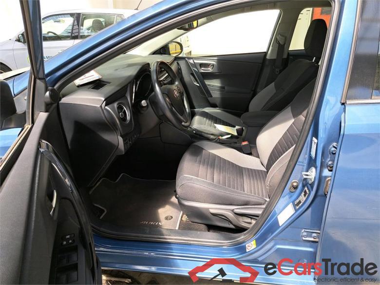 TOYOTA AURIS TOURING SPORTS - 2015 1.8i HSD Business Plus E-CVT Sonso #6