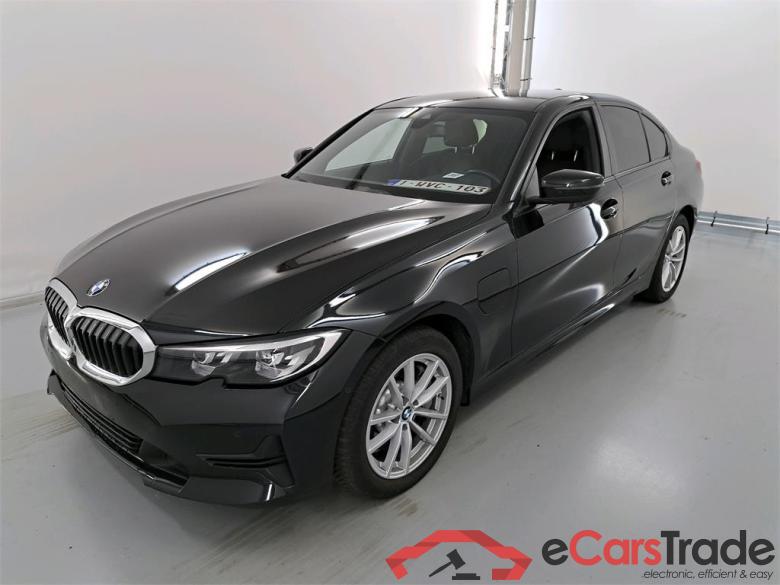 BMW 3-serie 2.0 330E (135KW) BERLINE Business Plus Driving Assist #1