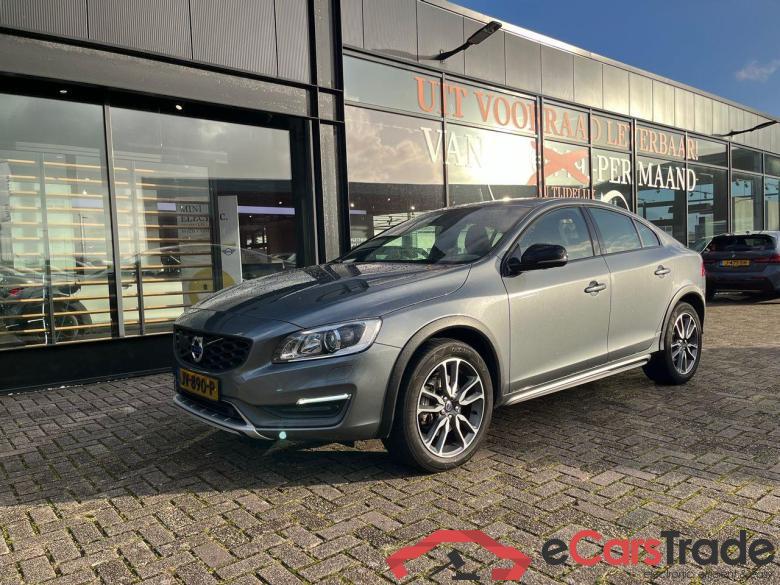 VOLVO S60 Cross Country 2.0 D4 Summum #1