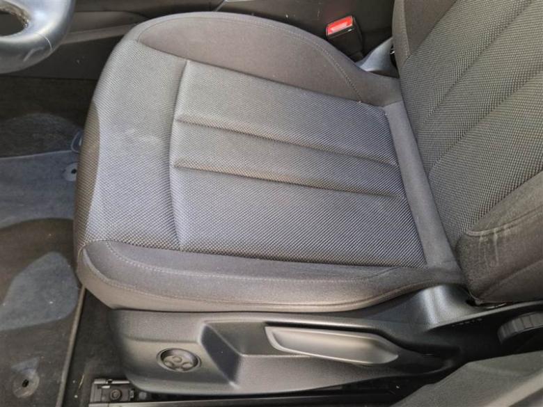 Audi A4 2.0 TFSI Advanced Aut. LED-Xenon Virtual Navi KeylessGo Klima PDC ... #6