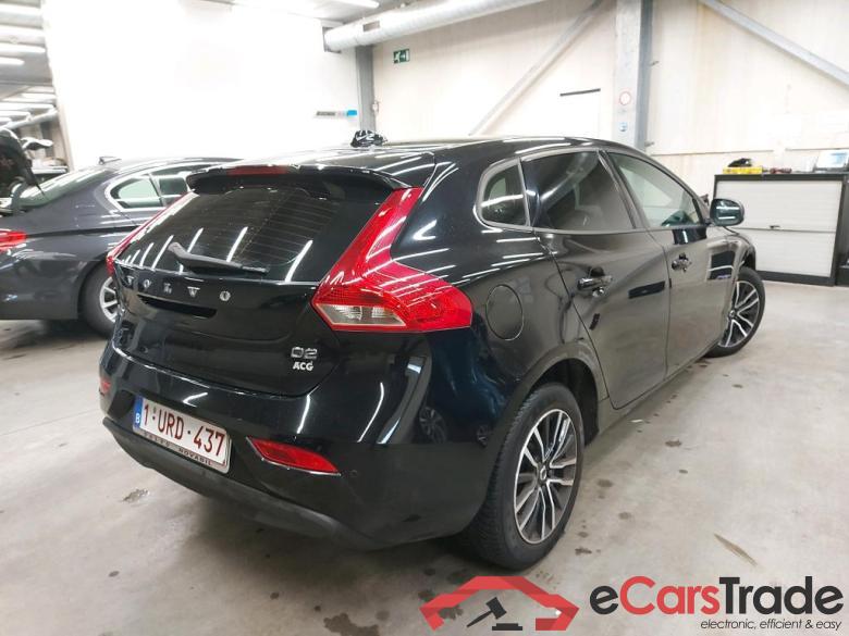 VOLVO - VOL V40 D2 120PK Geartronic ECO Momentum & Pack Professional #2
