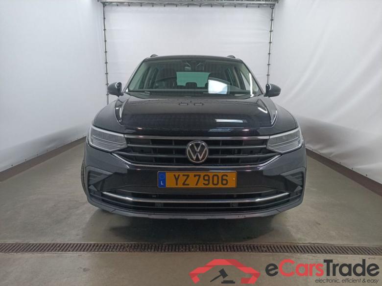 VOLKSWAGEN TIGUAN DIESEL - 2021 2.0 TDI 150 SCR Life BMT DSG 5d #1