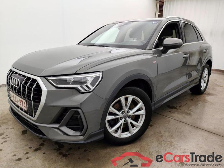 Audi Q3 40 TFSI quattro S Line 5d #4