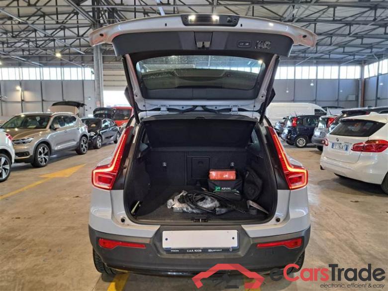 Volvo EV PLUS VOLVO XC40 / 2017 / 5P / SUV RECHARGE TWIN PLUS #5