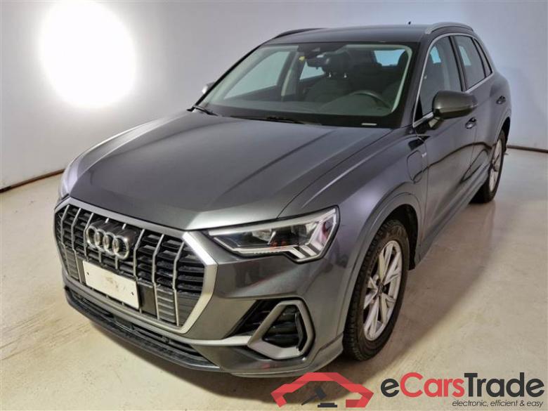 Audi 113 AUDI Q3 / 2018 / 5P / SUV 45 TFSI E S TRONIC S LINE EDITION #1