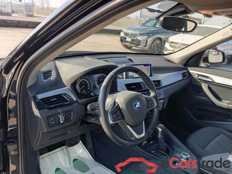BMW 25E BNL BMW X1 / 2019 / 5P / SUV XDRIVE 25E BUSINESS ADVANTAGE AUTOMATICO #3