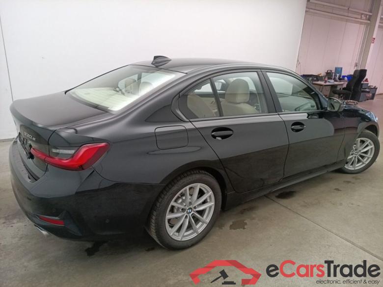 BMW 3 - 2019 330eXAS 184 PHEV 4d #5