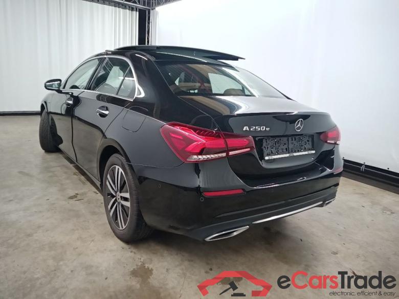 Mercedes-Benz A-Klasse Limousine A 250e Business Solution 4d #3