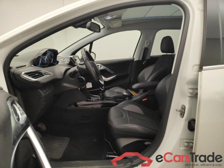PEUGEOT 2008 - 2016 1.2 PureTech 110 Allure S&S (EU6.3) 5d #6