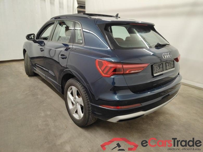 Audi Q3 35 TDI S tronic Advanced Business Editio 5d #3