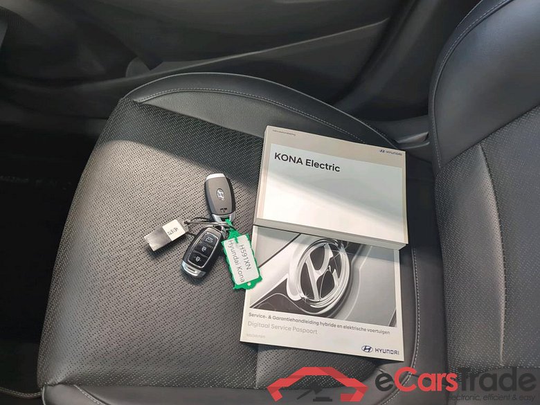 Hyundai Kona '17 Hyundai KONA Premium Electric 64 kWh 5d #4