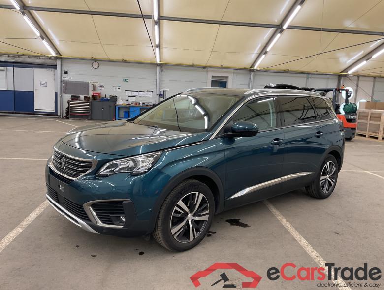 PEUGEOT 5008 1.2 PureTech Allure #1