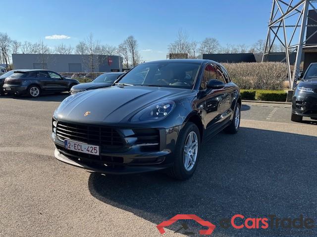 PORSCHE Macan Macan (MY21) #1