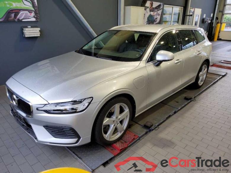 VOLVO V60 V60 Kombi (2018->), T6 Twin Engine AWD, Momentum Pro (EURO 6d-TEMP)(OPF), 2019 - 2020 #1