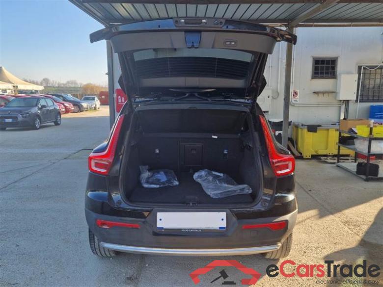 Volvo T4 REC CORE VOLVO XC40 / 2021 / 5P / SUV T4 RECHARGE PLUG-IN AUTO CORE #5