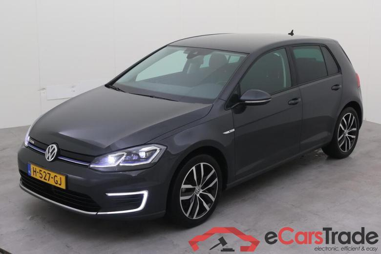 VOLKSWAGEN e-Golf  #1