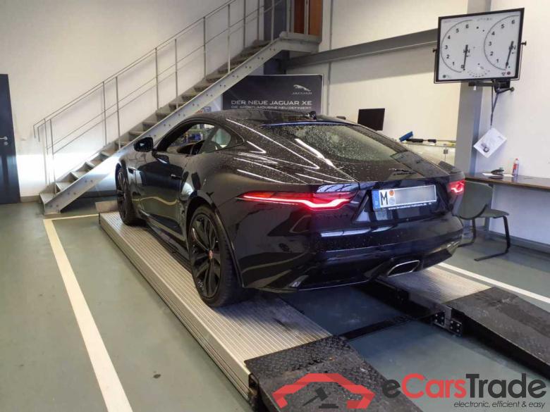 Jaguar R-Dynamic Black F-Type Coupe #2