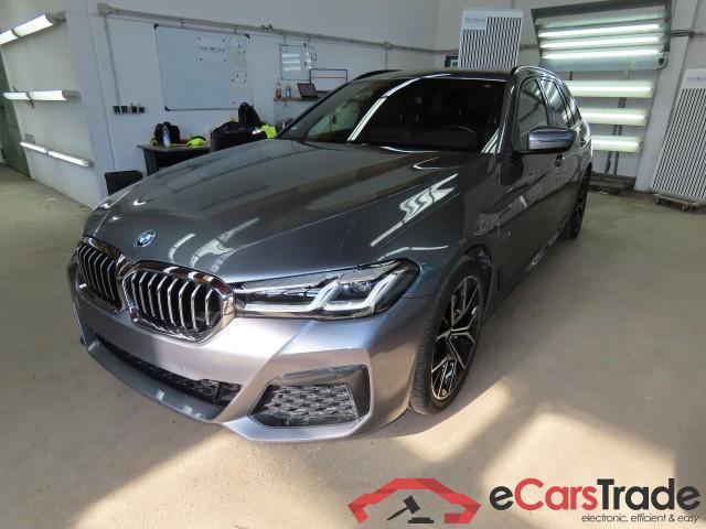 BMW 5-Serie Touring ´16 Baureihe 5 Touring 530 e xDrive M Sport 2.0 215KW AT8 E6d #1