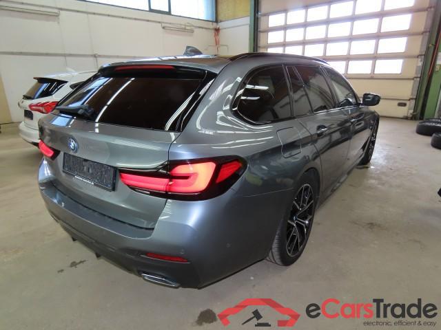 BMW 5-Serie Touring ´16 Baureihe 5 Touring 530 e xDrive M Sport 2.0 215KW AT8 E6d #3