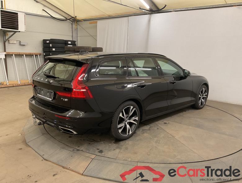 VOLVO V60 2.0 T6 AWD PHEV R-Design #2