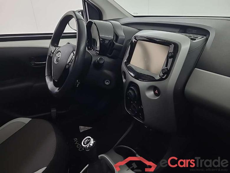 TOYOTA Aygo 1.0 VVT-i x-play 5D 51kW #6