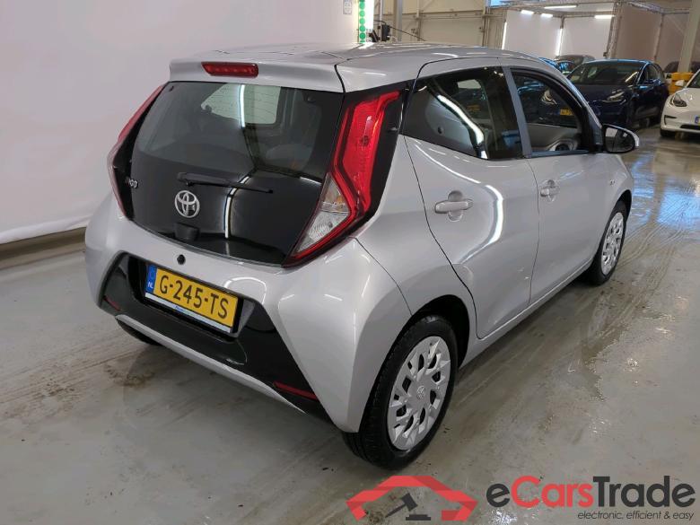 Toyota  Toyota Aygo 1.0 VVT-i x-play 5d #2