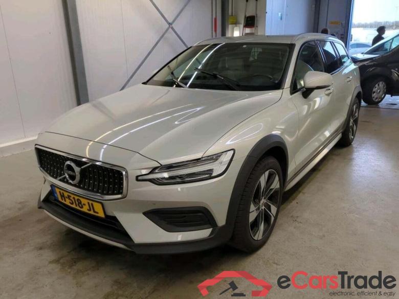 VOLVO V60 CROSS COUNTRY 2.0 T5 AWD Pro #1