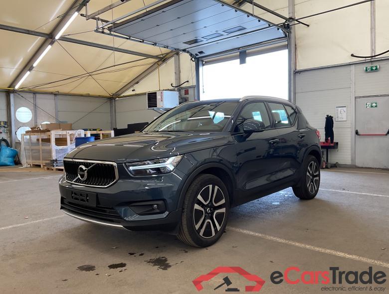 VOLVO XC40 1.5 T2 Momentum Pro #1