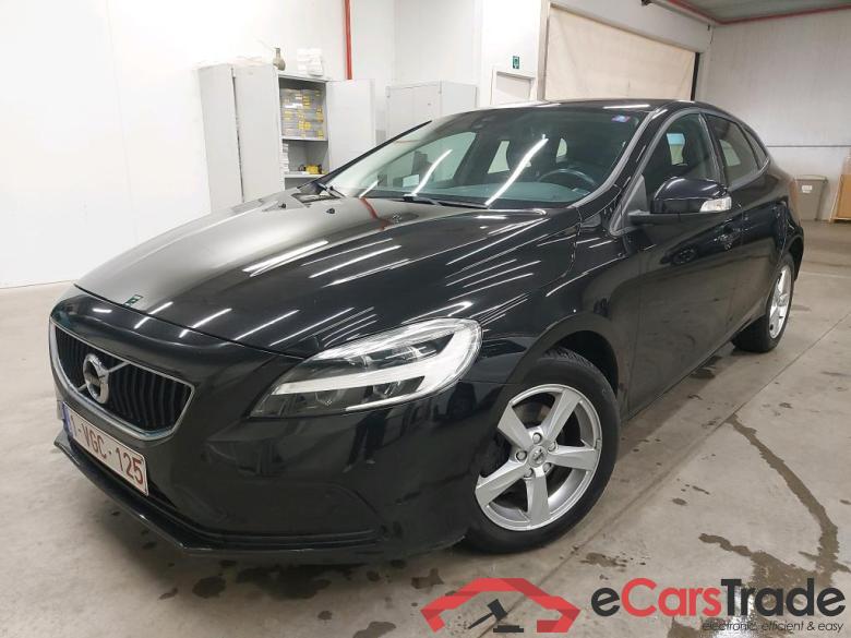 VOLVO - VOL V40 D2 120PK Black Edition Pack Winter & Park Assist #1