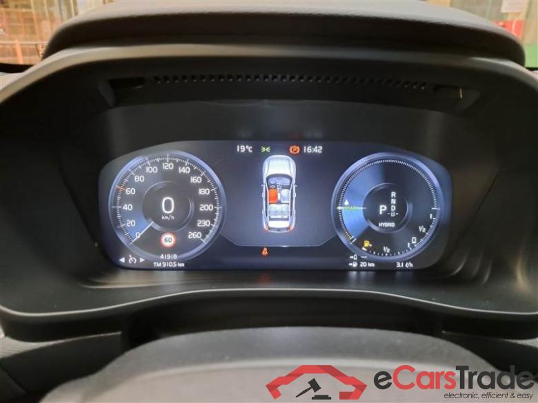 Volvo 11 VOLVO XC40 / 2021 / 5P / SUV T4 RECHARGE PLUG-IN AUTO CORE #4