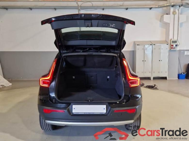 Volvo 228 VOLVO XC40 / 2017 / 5P / SUV T5 PLUG-IN HYBRID AUTO RECH INSCRIP EXPR #5