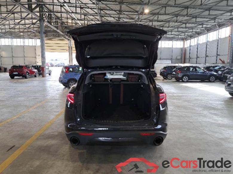 AlfaRomeo 61 ALFA ROMEO STELVIO / 2017 / 5P / SUV 2.2 TURBO DIESEL 190CV SPRINT AT8 Q4 #5