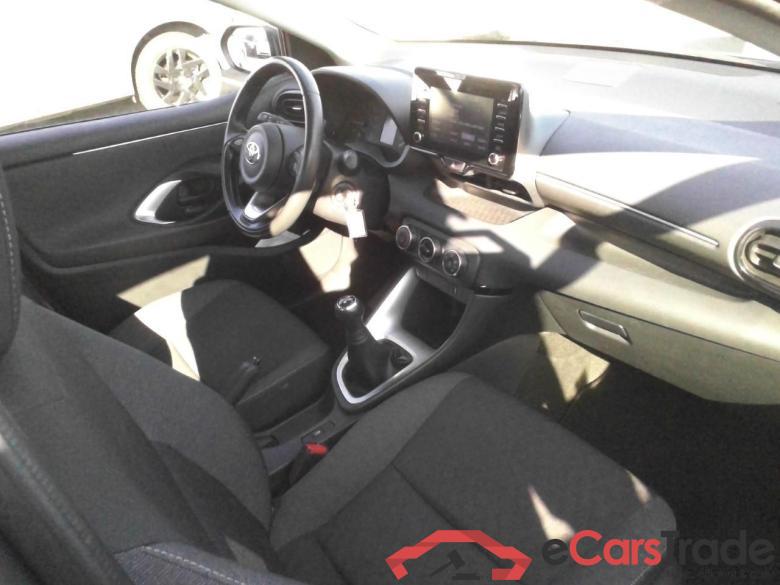 TOYOTA Yaris  120 VVT-i Dynamic #3