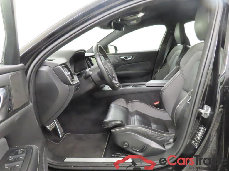 VOLVO V60 2.0 B3 R-Design #3