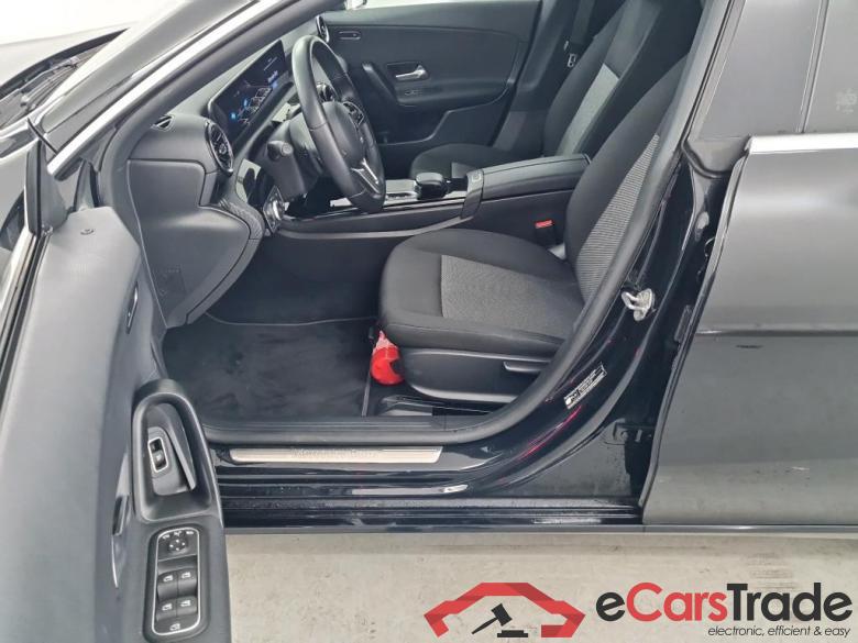 MERCEDES-BENZ CLA - Klasse 2.0 CLA 200 D BUSINESS SOLUTION LIM DCT #5