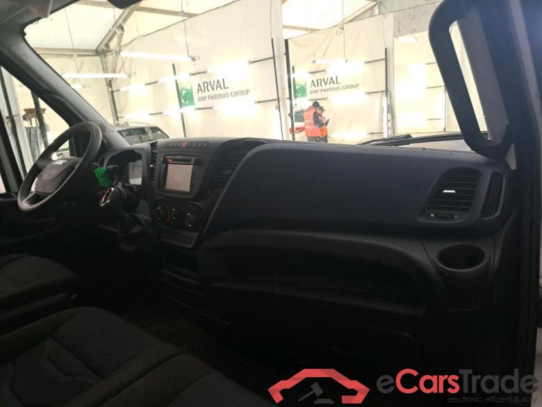 Iveco 2.3 35S16A8 V13 H3 3520L IVECO Daily VU 4p Fourgon 2.3 35S16A8 V13 H3 3520L #5