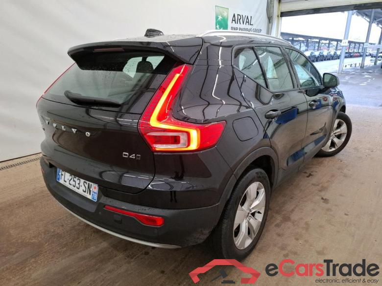Volvo D4 AWD AdBlue 190 Geartro 8 Business VOLVO XC40 / 2017 / 5P / SUV D4 AWD AdBlue 190 Geartro 8 Business #3