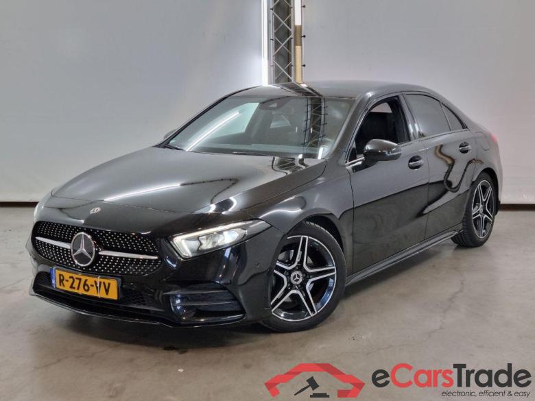 MERCEDES-BENZ A-KLASSE 180 Premium Plus #1