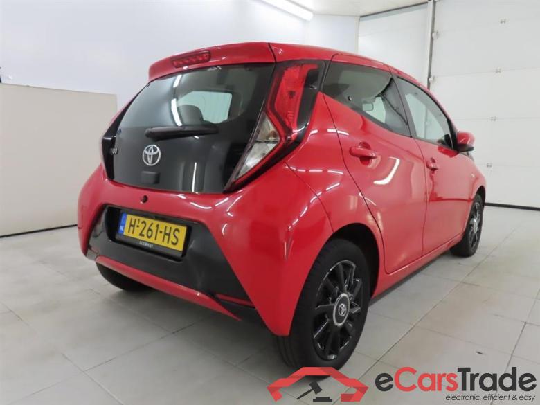 TOYOTA Aygo 1.0 VVT-i x-play #2