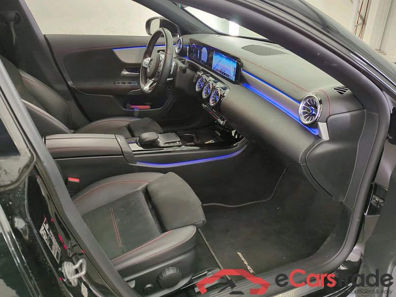 Mercedes CLA '19 Mercedes-Benz CLA 180 DCT Business Solution AMG 4d #3