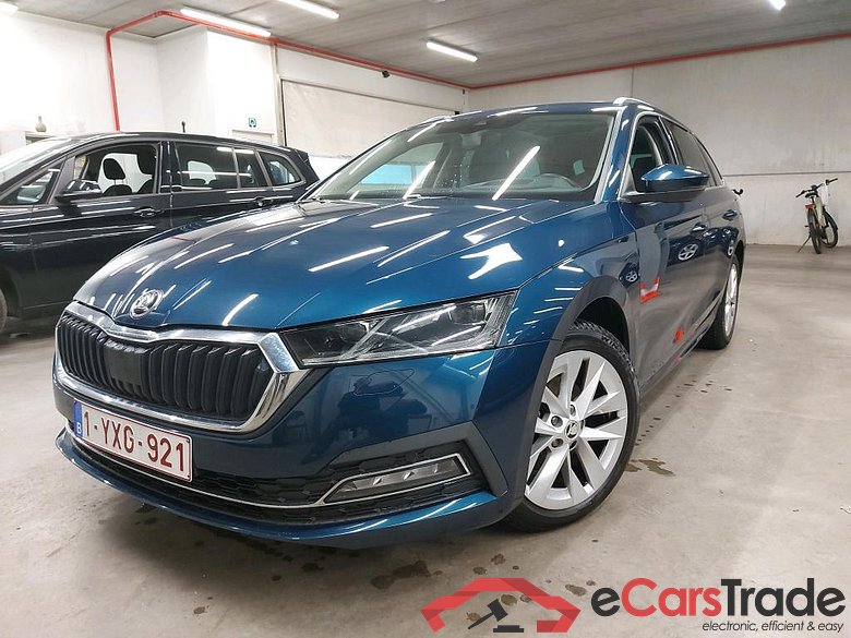 SKODA - SKO OCTAVIA COMBI CRTDI 150PK DSG7 Style Pack Launch & Head Up & Pano Roof
