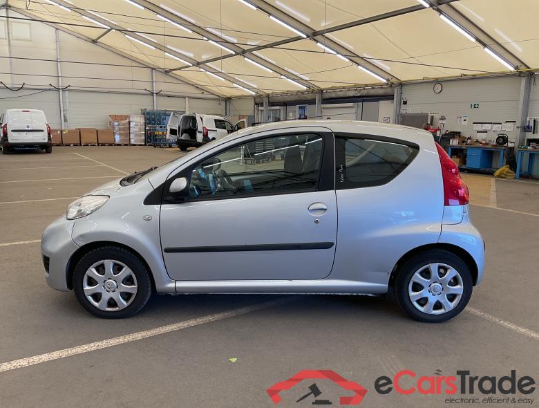 PEUGEOT 107 1.0i Urban Move #5