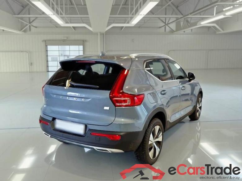 Volvo 14 VOLVO XC40 / 2021 / 5P / SUV T4 RECHARGE PLUG-IN AUTO PLUS BRIGHT #2