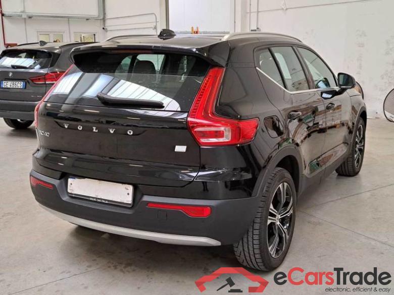 Volvo 218 VOLVO XC40 / 2017 / 5P / SUV T5 PLUG-IN HYBRID AUTO RECHARGE INSCR. #2