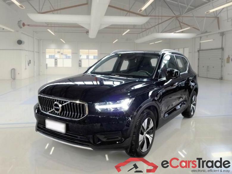 Volvo 235 VOLVO XC40 / 2017 / 5P / SUV T4 PLUG-IN HYBRID AUTO RECH INSCRIP EXPR #1