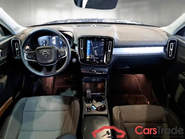 Volvo 235 VOLVO XC40 / 2017 / 5P / SUV T4 PLUG-IN HYBRID AUTO RECH INSCRIP EXPR #3