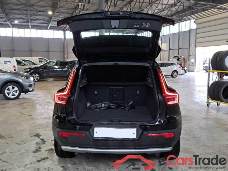 Volvo 235 VOLVO XC40 / 2017 / 5P / SUV T4 PLUG-IN HYBRID AUTO RECH INSCRIP EXPR #5