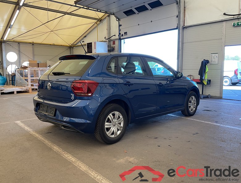 VOLKSWAGEN Polo Polo Trendline 1.0 59 kW (80 ch) 5 vitesses manuel #2