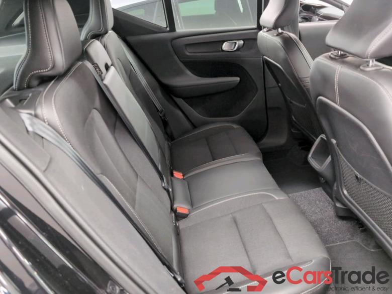 VOLVO XC40 DIESEL 2.0 D3 Momentum Pro Geartronic #6